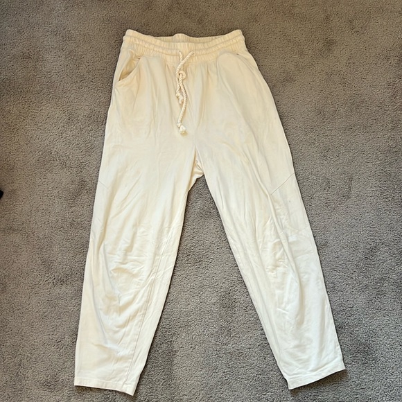 Universal Thread Pants - Universal Thread Beige Pants